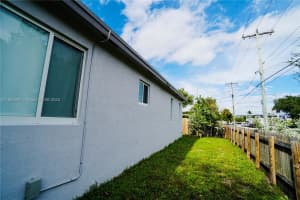 1505 Sw 27th Ct Fort Lauderdale, FL 33315 - MLS#A11907697