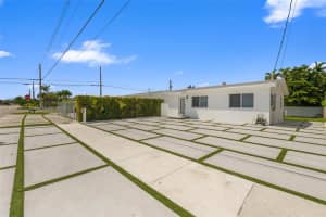 8761 Sw 34th St 8761 Miami, FL 33165 Sold 12/17/25