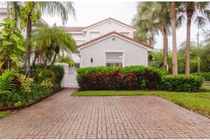 1115 Cherryapalm Hollywood, FL 33019 - MLS#A11907730
