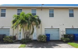 3973 Poinciana Ln Hollywood, FL 33021 - MLS#A11907736