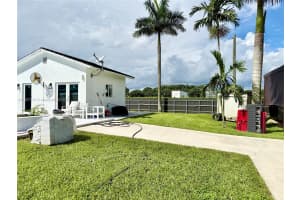 35220 Sw 213th Ave Homestead, FL 33034 - MLS#A11907745