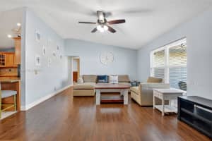 190 Martin Cir Royal Palm Beach, FL 33411 - MLS#A11907792