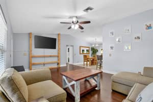 190 Martin Cir Royal Palm Beach, FL 33411 - MLS#A11907792