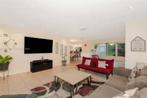 6903 Nw 74th Pl Tamarac, FL 33321 - MLS#A11907797