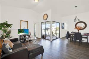 960 N Franklin Ave 960i, Homestead 960 N Franklin Ave 960i, Homestead