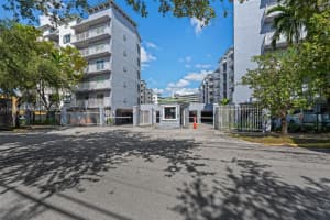 2475 Nw 16th St Rd 616 Miami, FL 33125 - MLS#A11907924