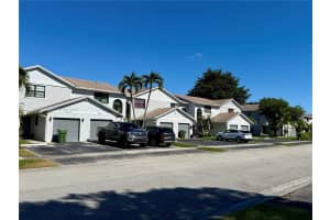 10554 NW 3rd St, Pembroke Pines, FL 33026, - MLS#A11907934