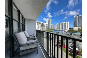 800 Parkview Dr 630 Hallandale Beach, FL 33009 - MLS#A11907936