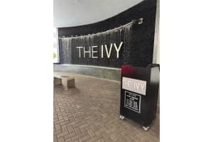 90 Sw 3rd St 3901, Miami 90 Sw 3rd St 3901, Miami