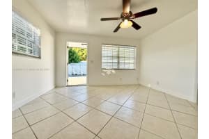 906 Sw 7th Ter 1 Hallandale Beach, FL 33009 - MLS#A11908117