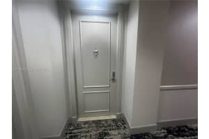 888 Brickell Key Dr APT 806, Miami, FL 33131, Sold 12/29/25