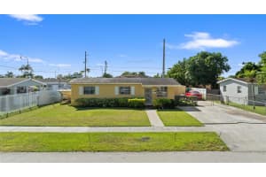 10210 Sw 151st Ter Miami, FL 33176 - MLS#A11908265