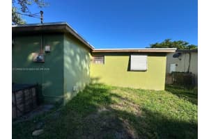 7570 Venetian St Miramar, FL 33023 - MLS#A11908276