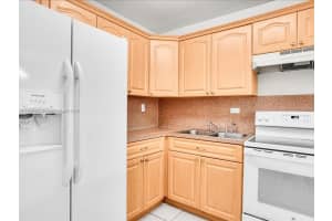 8990 SW 24th St APT 33, Miami, FL 33165, - MLS#A11908400