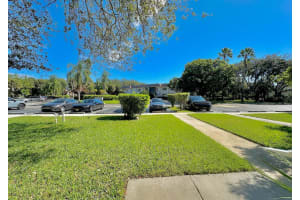 403 Lakeview Dr 203 Weston, FL 33326 - MLS#A11908410