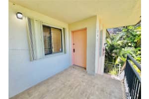 403 Lakeview Dr 203 Weston, FL 33326 - MLS#A11908410