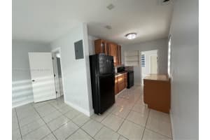 405 Sw 5th St 1-3 Hallandale Beach, FL 33009 - MLS#A11908499