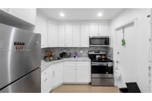 4200 Nw 3rd Ct 241 Plantation, FL 33317 - MLS#A11908578