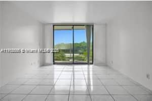 2935 Ne 163rd St 4b North Miami Beach, FL 33160 - MLS#A11908586