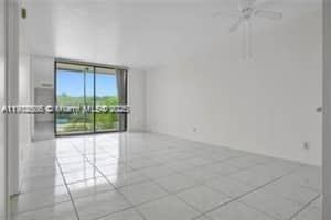 2935 Ne 163rd St 4b North Miami Beach, FL 33160 - MLS#A11908586