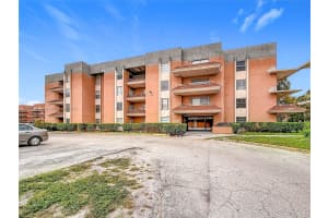 17600 Nw 68th Ave B2004 Hialeah, FL 33015 - MLS#A11908604