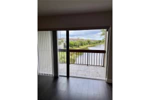 10288 NW 9th St Cir APT 307, Miami, FL 33172, - MLS#A11908641