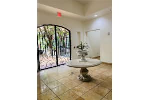 20 Calabria Ave 401 Coral Gables, FL 33134 - MLS#A11908666