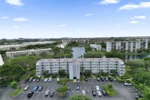 2220 N Cypress Bend Dr 310, Pompano Beach