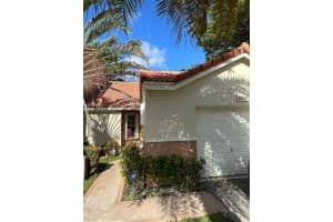 8265 Nw 70th St, Tamarac