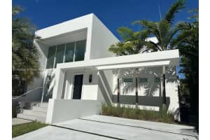 1325 Bay Dr, Miami Beach, FL 33141, - MLS#A11908689