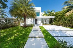 1325 Bay Dr, Miami Beach, FL 33141, - MLS#A11908689