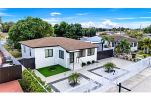 660 E 38th St Hialeah, FL 33013 - MLS#A11908691