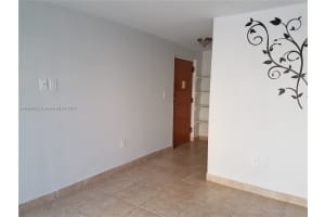 6424 Collins Ave A-203 Miami Beach, FL 33141 - MLS#A11908823