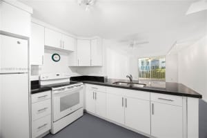 619 Ne 14th Ave 304 Hallandale Beach, FL 33009 - MLS#A11908837