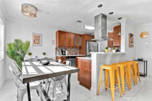 7711 Atlanta St Hollywood, FL 33024 - MLS#A11908849