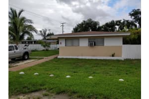 704 Se 21st St 4 Fort Lauderdale, FL 33316 - MLS#A11908875