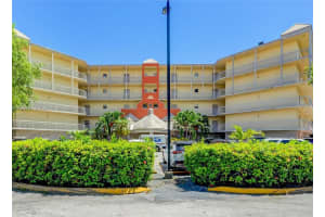 8290 Lake Dr 514 Doral, FL 33166 - MLS#A11908931