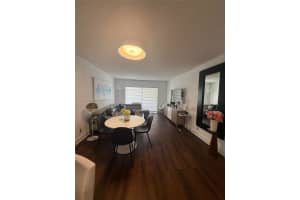 8290 Lake Dr 514 Doral, FL 33166 - MLS#A11908931