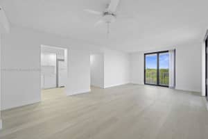 MLS# A11908984, Hollywood, Florida 33021