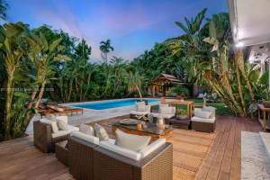 575 Hibiscus Ln, Miami