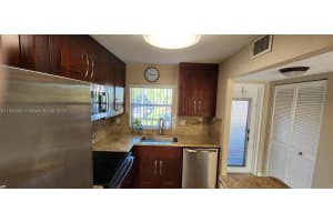 9620 Sunrise Lakes Blvd 211 Sunrise, FL 33322 - MLS#A11909061