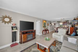 121 Golden Isles Dr 205 Hallandale Beach, FL 33009 - MLS#A11909067