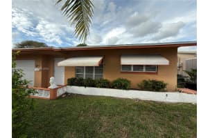 4635 Nw 44th St Tamarac, FL 33319 - MLS#A11909068