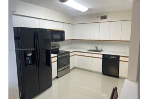 3530 Mystic Pointe Dr 1204, Aventura