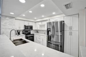 2655 Collins Ave 1407 Miami Beach, FL 33140 - MLS#A11909153