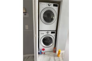 5501 Lakeside Dr 104 Margate, FL 33063 - MLS#A11909176