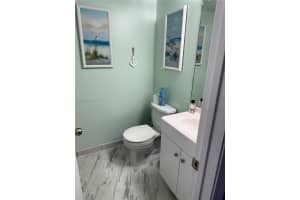 5501 Lakeside Dr 104 Margate, FL 33063 - MLS#A11909176