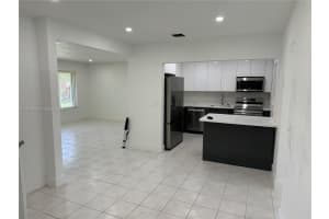 2400 N 57th Way Hollywood, FL 33021 - MLS#A11909200