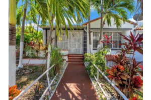 560 Ne 77th St Miami, FL 33138 - MLS#A11909273