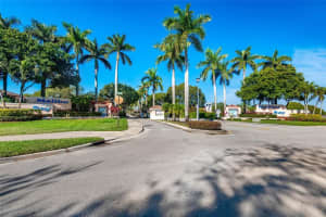 597 Nw 208th Dr 1, Pembroke Pines
